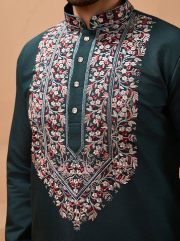 Perfect Green Festival Special Kurta with Dupatta for Mens